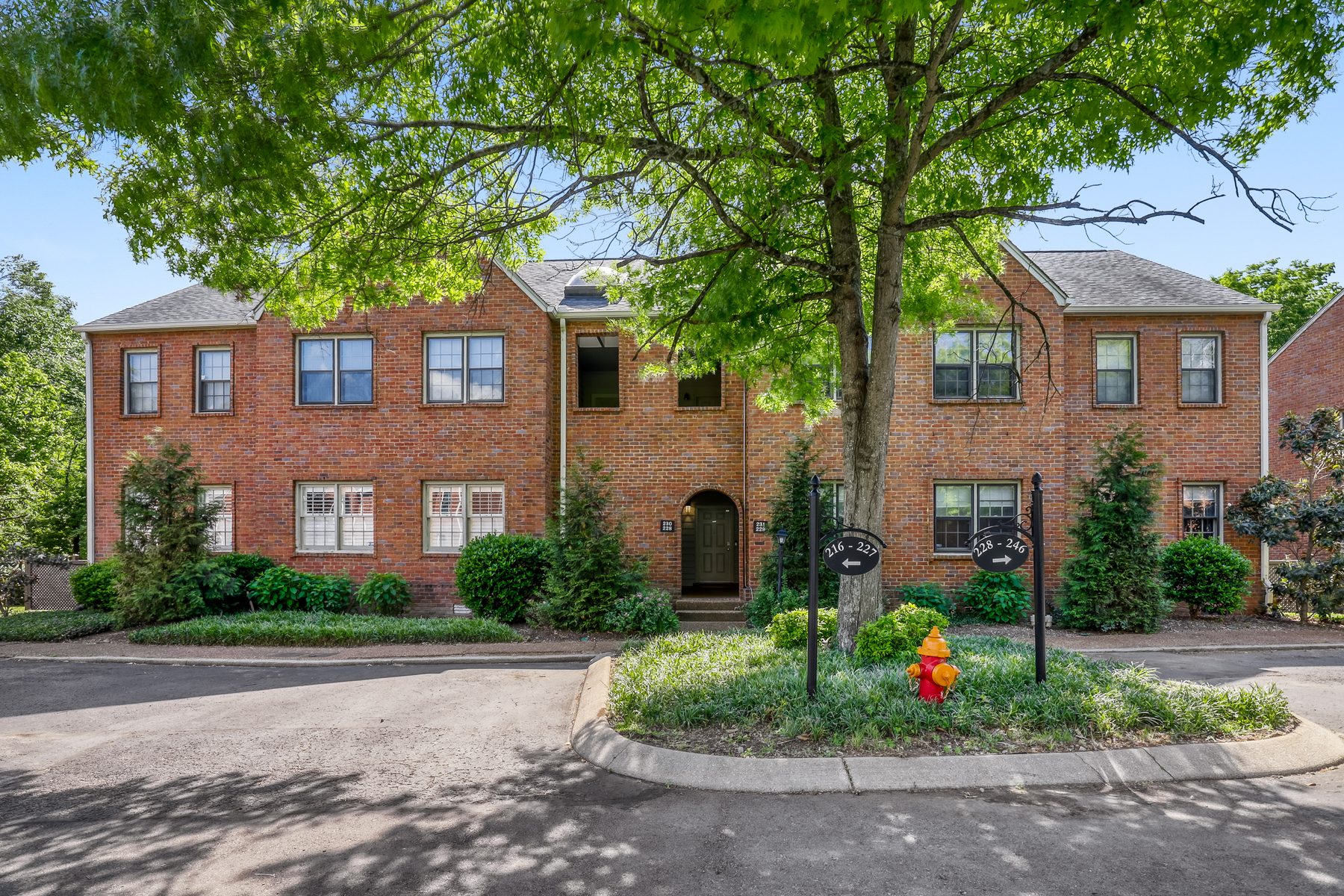 229 Westchase Drive exterior view